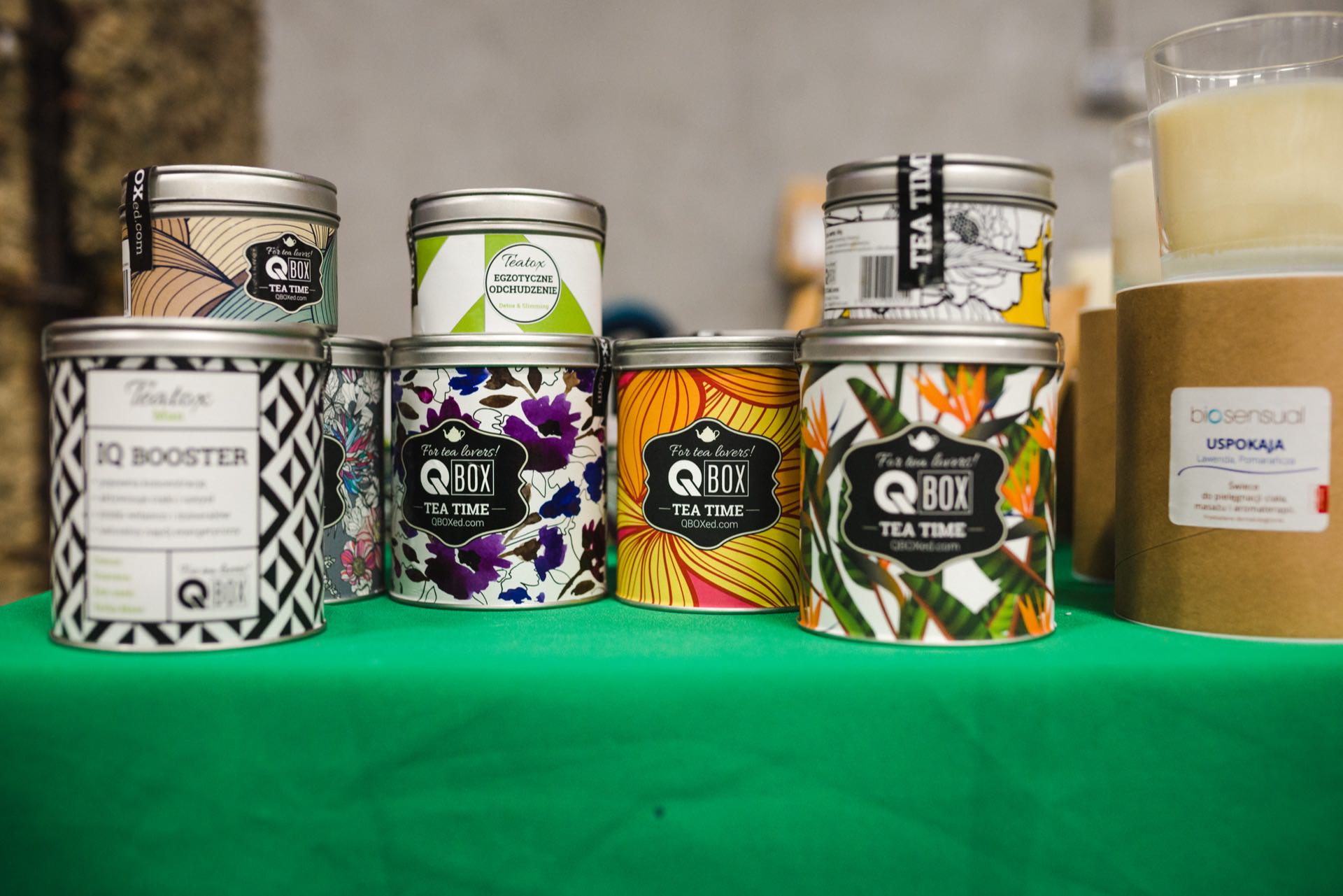 Colorful QBOX Tea Time tins