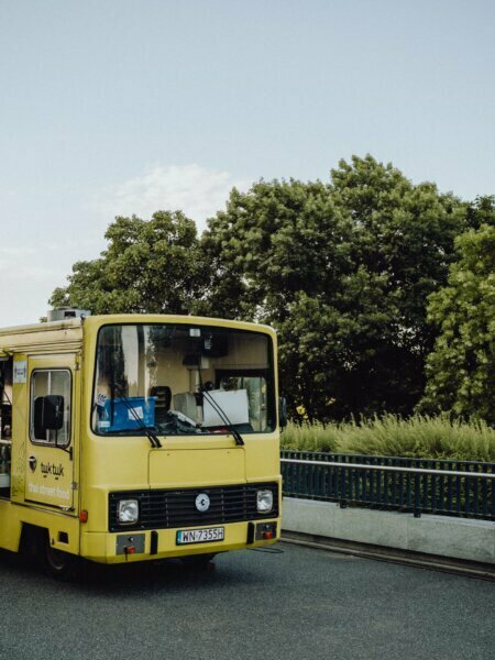 Yellow foodtruck