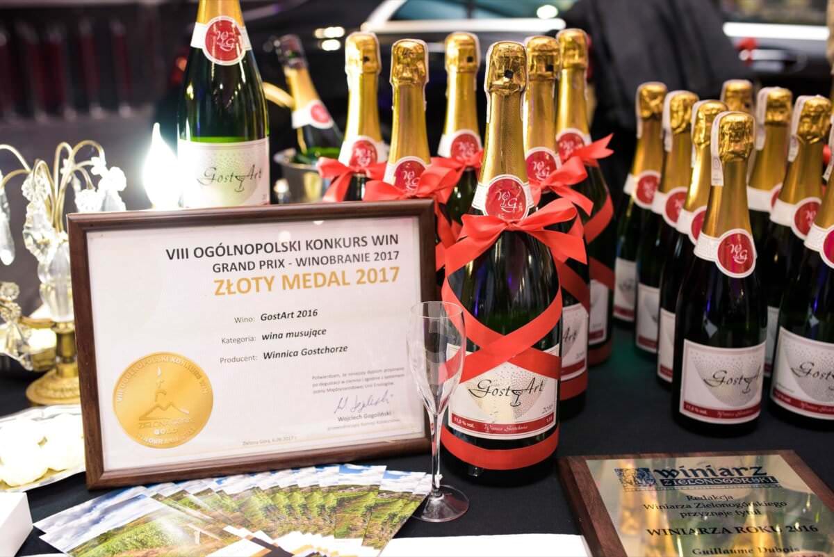 Nagroda Grand Prix - winobranie 2017 złoty medal za wino GostArt 2016 wino musujące winnica gostchorze
