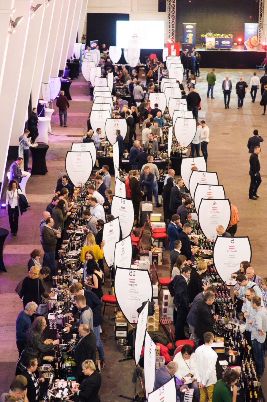 Huge number of booths of wine importers and producers during wine magazine grand prix