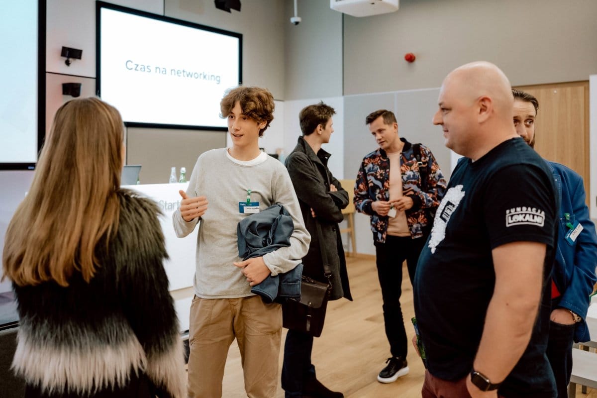 Conversations between participants and speakers at the conference