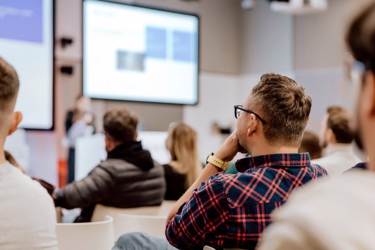 photo of the audience during the expert panel