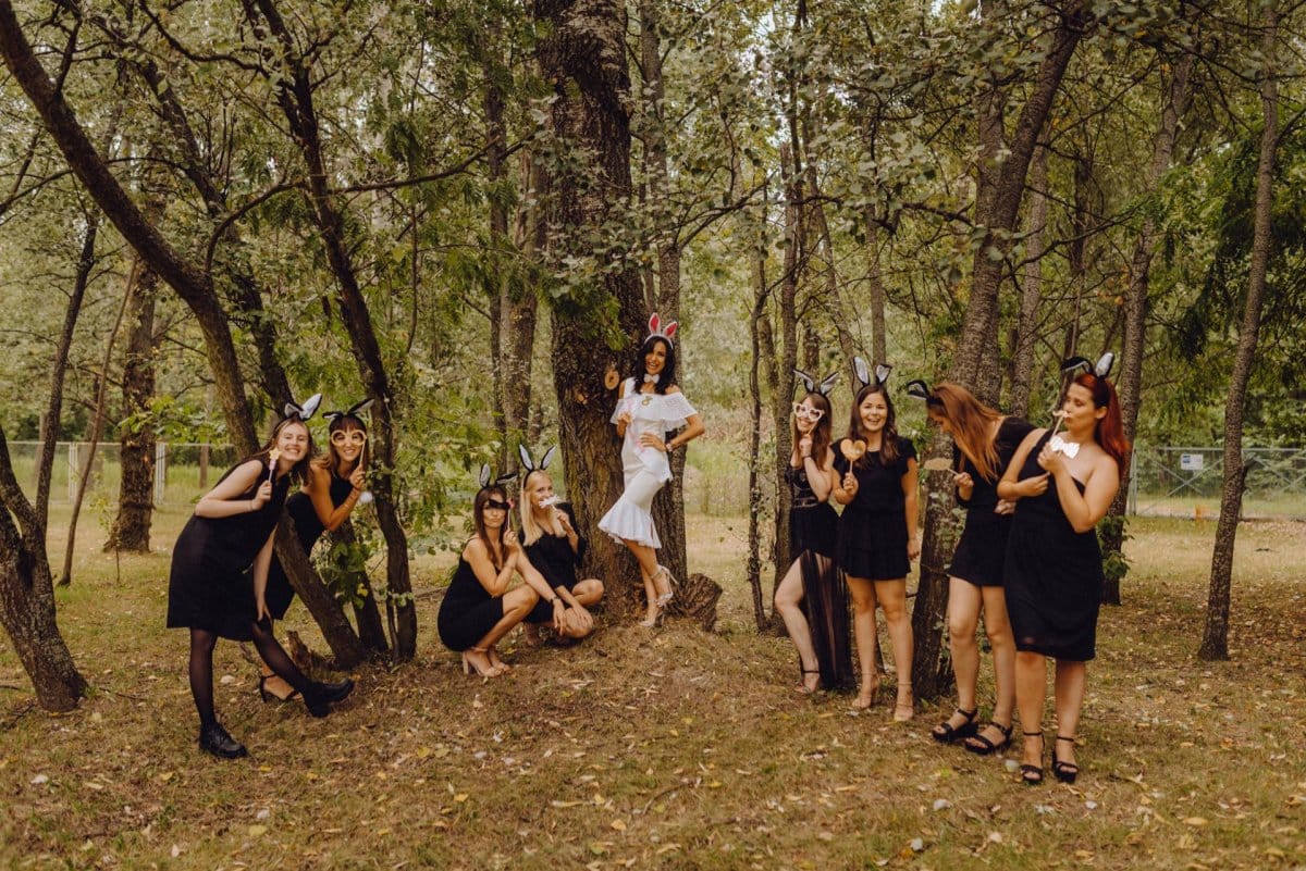 Girls under the tree