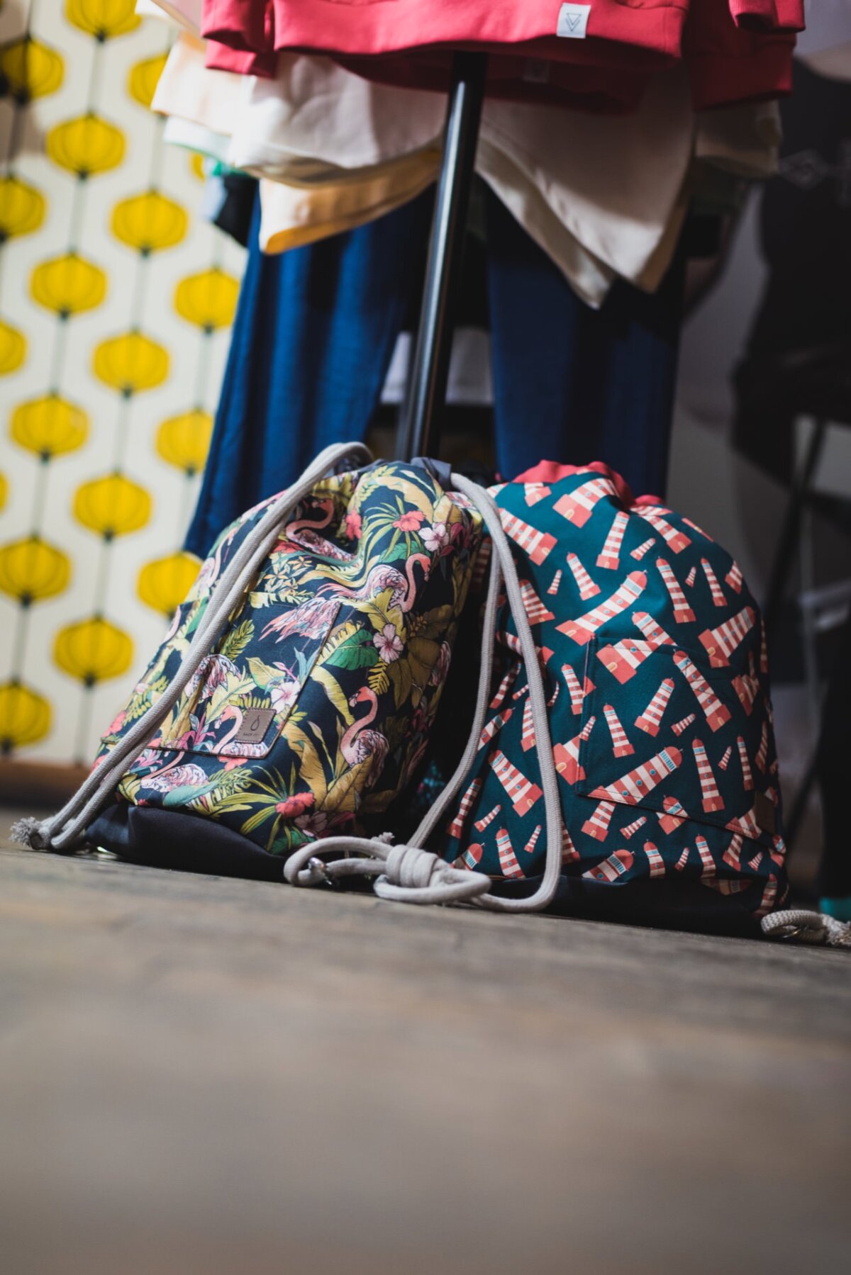 Bags with thick strings in colorful patterns