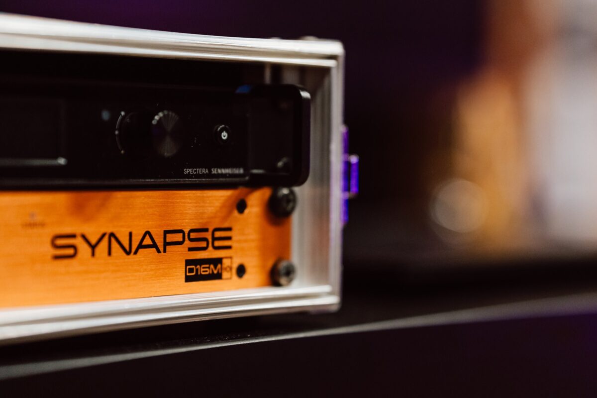 Sprzęt Sennheiser prezentowany na AES Europe 2025