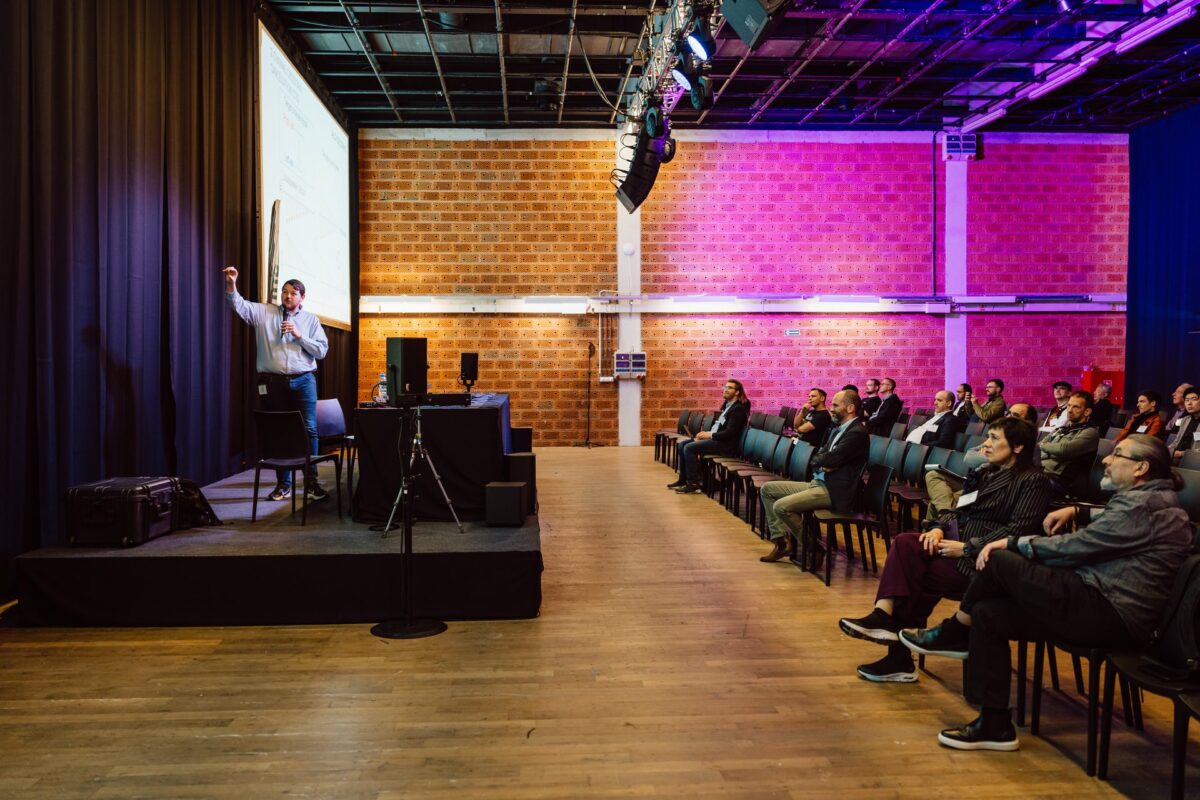 Sala konwencyjna podczas AES Europe 2025