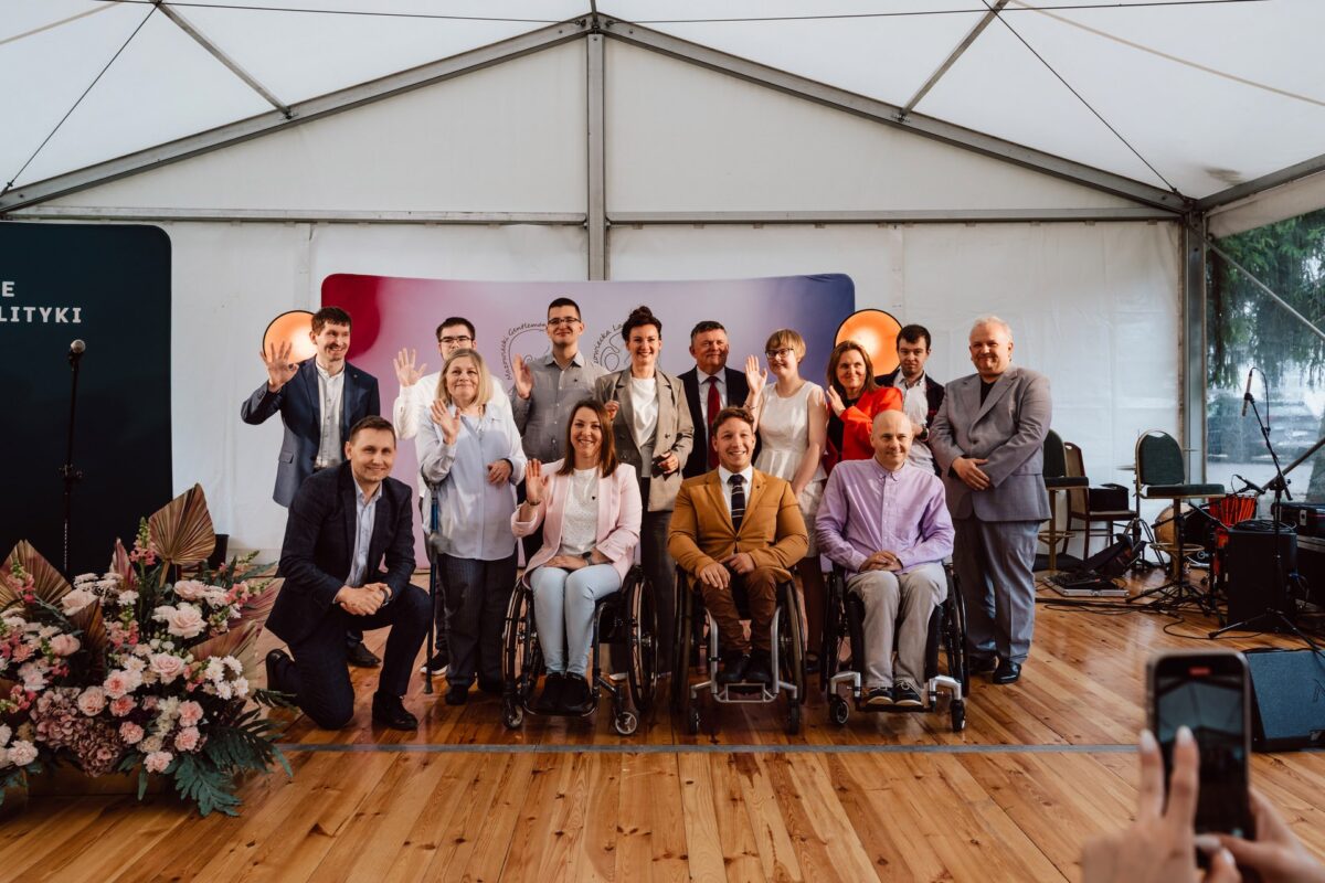 Laureaci i organizatorzy gali Mazowiecka Lady D. i Gentleman D. 2025