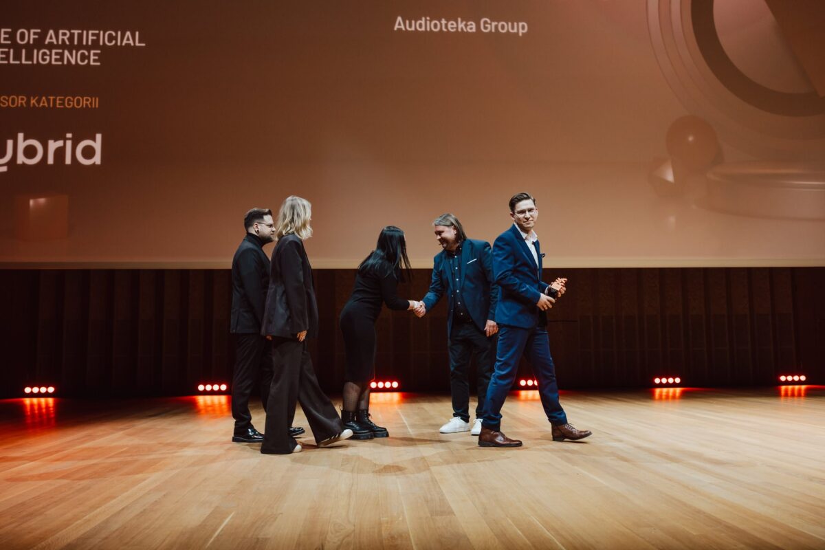 Wręczenie nagrody na gali MIXX Awards 2025