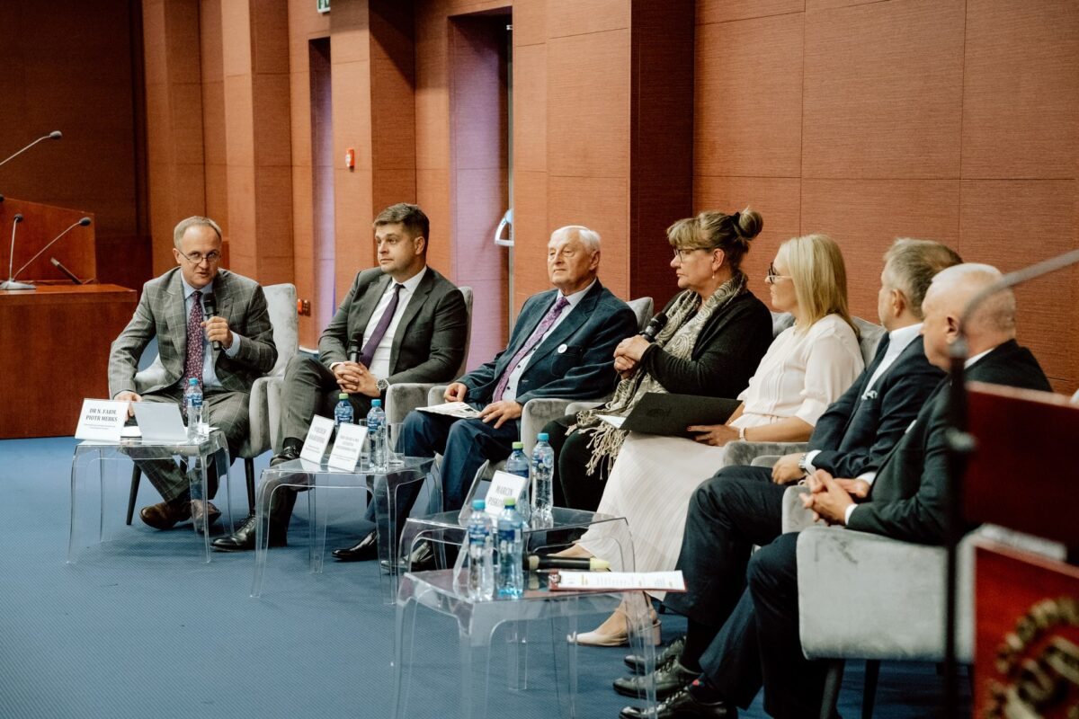 Panel dyskusyjny Gali ReFarmatorzy 2021/2022 z udziałem siedmiorga ekspertów