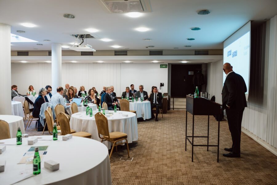 Sala obrad 17. Walnego Zgromadzenia EFFA w hotelu MaMaison Le Regina w Warszawie