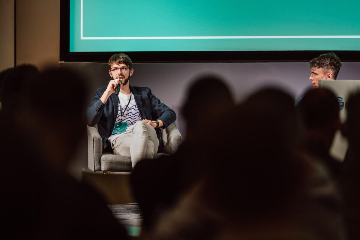 Publiczność podczas fireside chat na Founders Connect 5