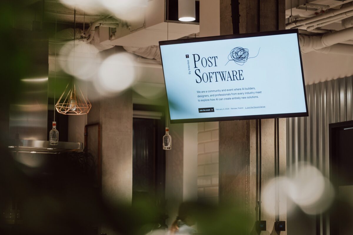 Identyfikacja wizualna Post Software 2026, ujęcie przez zieleń