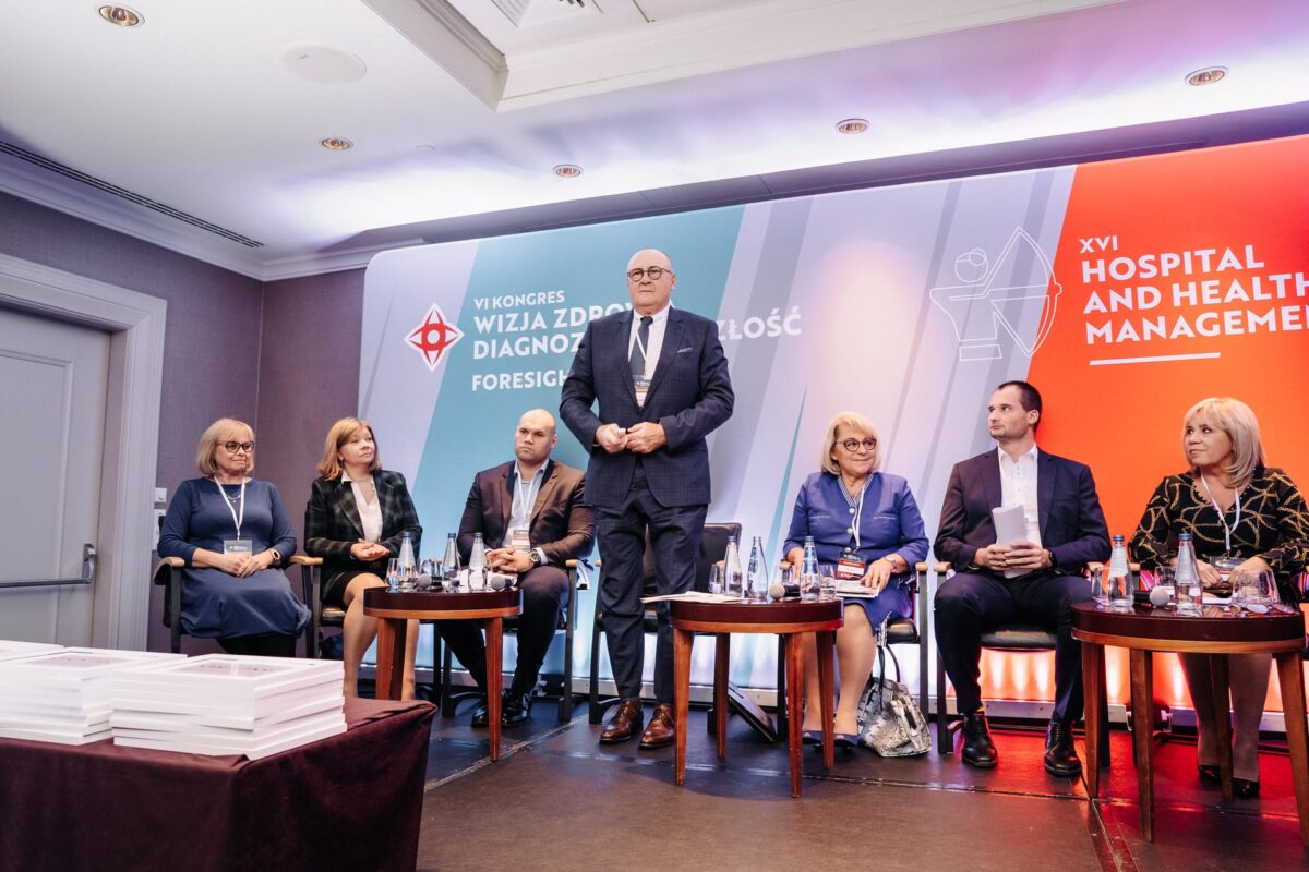 Moderator otwiera debatę ekspertów na VI Kongresie Wizja Zdrowia 2022